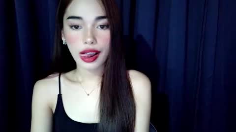 Isabelle online show from April 20, 1:56 pm