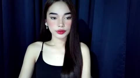 Isabelle online show from April 21, 12:23 pm