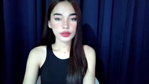 Isabelle online show from April 22, 2:35 pm