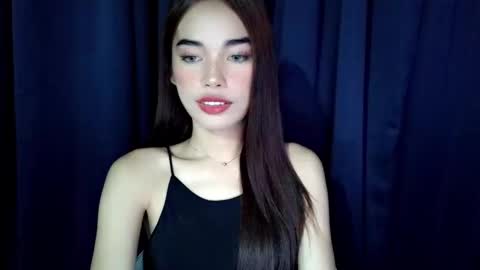 Isabelle online show from April 23, 3:58 pm