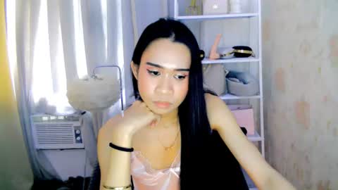 itsme_kat online show from July 3, 3:45 am