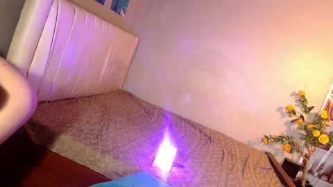 itsme_pearl69 online show from May 3, 4:11 pm