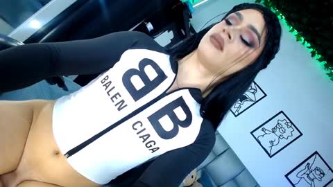 Snapshot of ivan_standford chatting on January 4, 10:25 pm y  online show from January 4, 10:25 pm