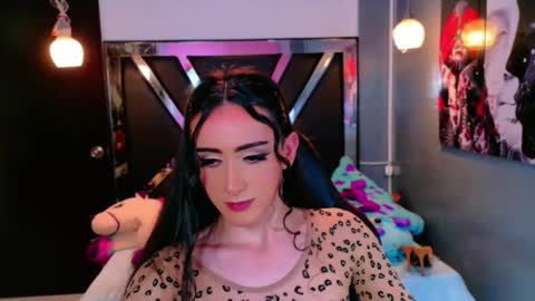 ivony giselle online show from March 8, 2:15 am