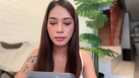 kirstenelsie online show from November 14, 7:16 am