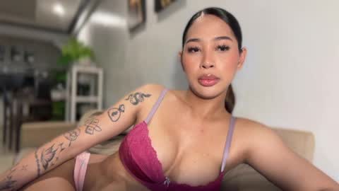 kirstenelsie online show from April 29, 2:38 am