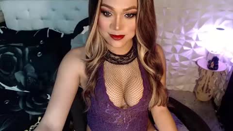 Snapshot of jacque_cole chatting on February 18, 2:05 am Jacque online show from February 18, 2:05 am