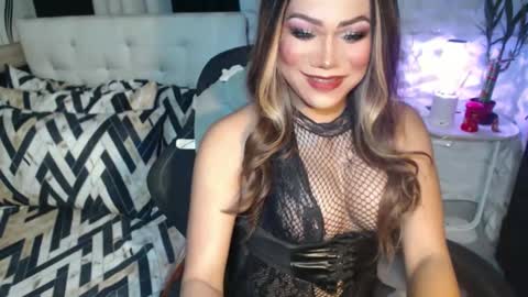 Snapshot of jacque_cole chatting on October 15, 9:59 pm Jacque online show from October 15, 9:59 pm