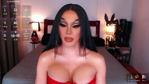 Queen Jenifer online show from November 26, 5:43 am