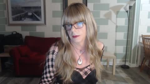 Snapshot of jenrox222 chatting on September 25, 10:50 pm jenrox222 online show from September 25, 10:50 pm