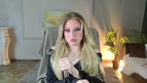 jes_solar online show from August 5, 9:43 pm