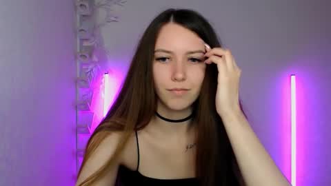 Emma online show from February 6, 11:43 pm