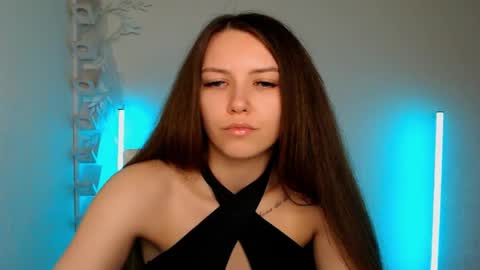 Emma online show from June 3, 8:45 pm