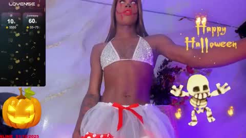 KARLA online show from October 31, 2:04 pm