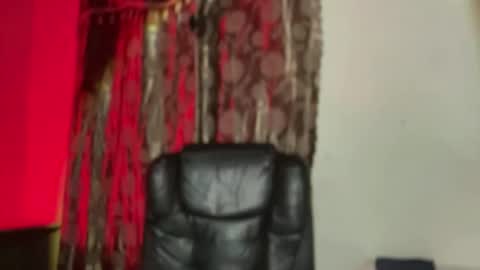 Majesty online show from November 25, 9:06 pm