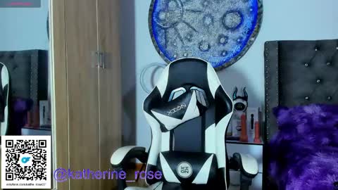 katherine_rose_ online show from May 6, 11:33 pm