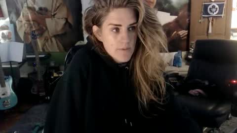 Katie online show from November 14, 7:05 am