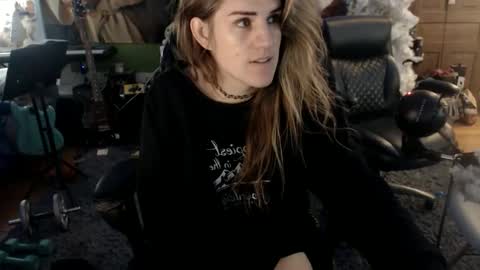 Katie online show from November 29, 6:26 am