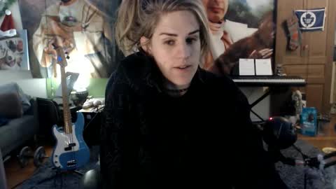 Katie online show from April 25, 5:00 am