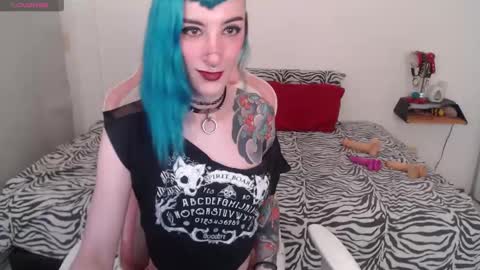 luna   online show from January 23, 2:33 am