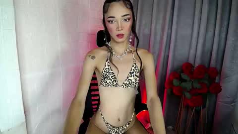 kieramoore online show from April 23, 7:38 am