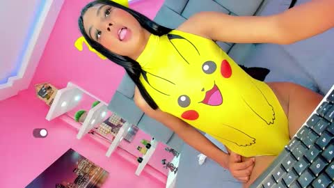 kiishanny online show from November 8, 10:54 pm