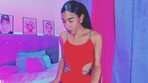 Your Queen KIM online show from January 5, 1:09 am