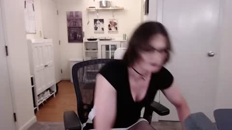 Cait online show from July 3, 6:52 am