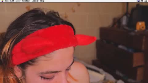 Krypto hethey online show from October 31, 8:39 pm