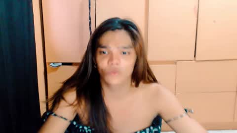 Snapshot of kylieebarbie97 chatting on January 2, 9:33 am SC pchix2022 online show from January 2, 9:33 am