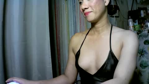 kyutshyne online show from February 20, 2:02 pm