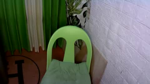 kyutshyne online show from November 14, 4:37 pm