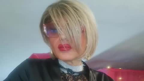 Oxana online show from February 22, 2:03 am