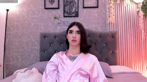 lana_gill online show from May 2, 9:09 pm