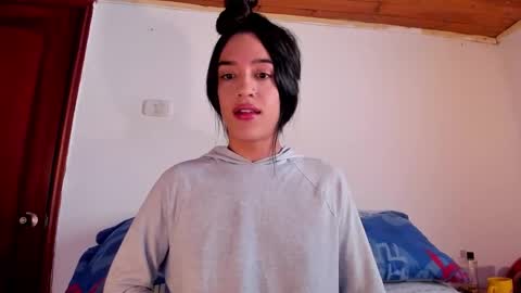 latinsecretfantasy online show from March 13, 6:57 pm