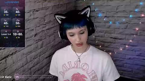 Snapshot of lauren_raquel chatting on October 22, 4:09 pm Eva online show from October 22, 4:09 pm