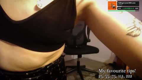 leah_lust_ online show from November 8, 6:41 pm