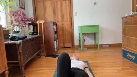 Lee online show from February 13, 4:39 pm