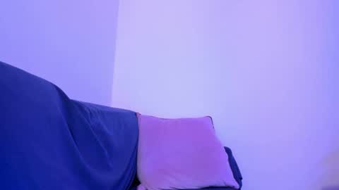 Leefoxx online show from October 6, 6:35 am