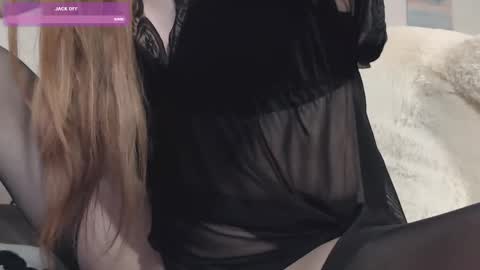 Lexie  online show from February 28, 12:20 pm