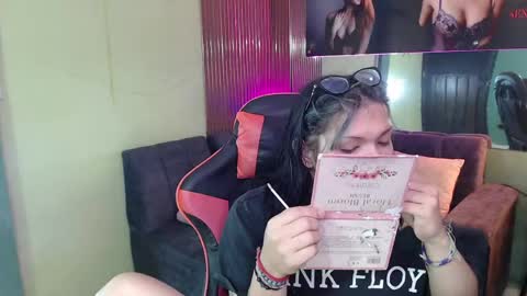 lilith  online show from May 5, 11:27 am