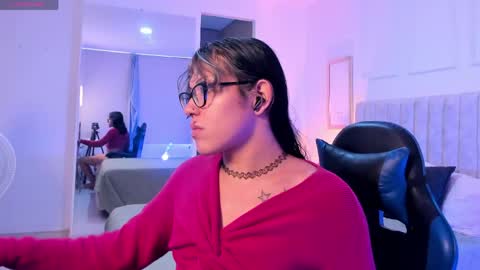 lilith  online show from May 6, 11:38 am