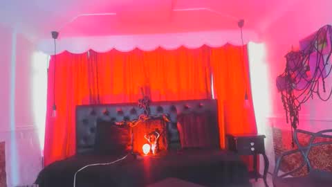 lilith_madame_satan online show from April 26, 6:50 pm