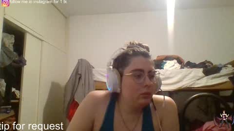 lilsuccubusvicky online show from December 26, 3:38 am