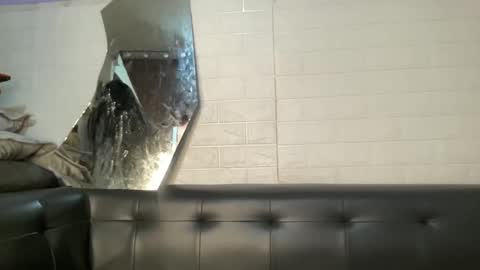 Snapshot of linaslayer chatting on January 3, 5:28 am Lexi online show from January 3, 5:28 am