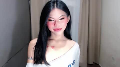 littlelace_ online show from March 5, 12:26 am