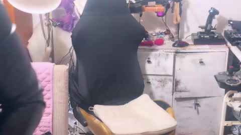 lockmywrists online show from March 18, 7:35 pm