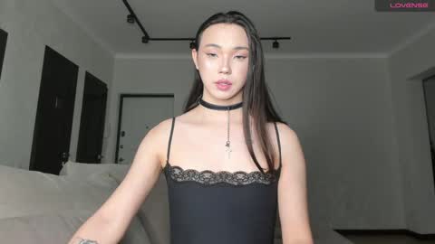 Lona online show from May 3, 6:45 pm