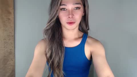 louilalicious online show from February 26, 11:09 am