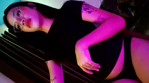 Seren online show from October 28, 12:58 pm